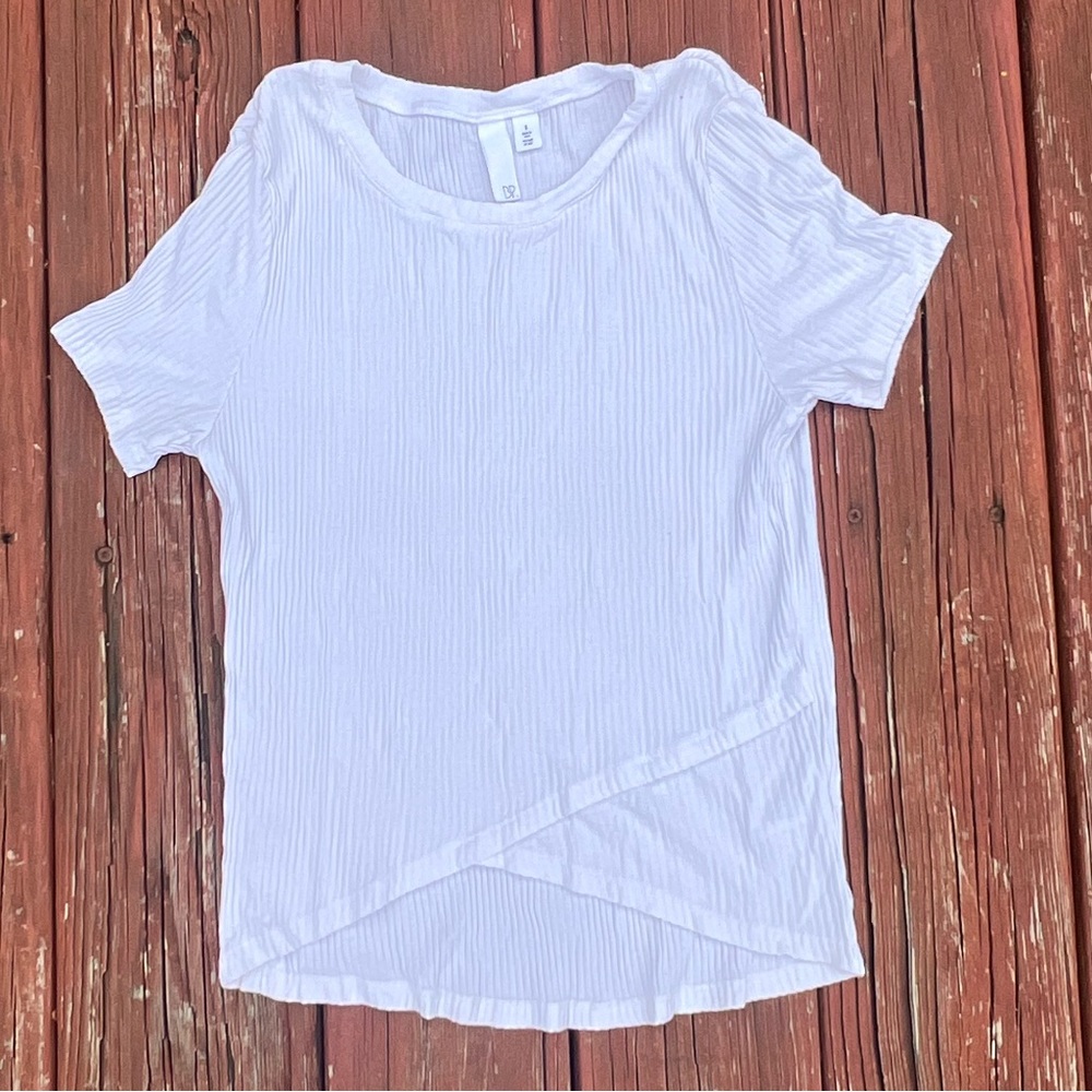 BP. White Ribbed Short Sleeve Top Tulip Cross Back Hem Women’s Small